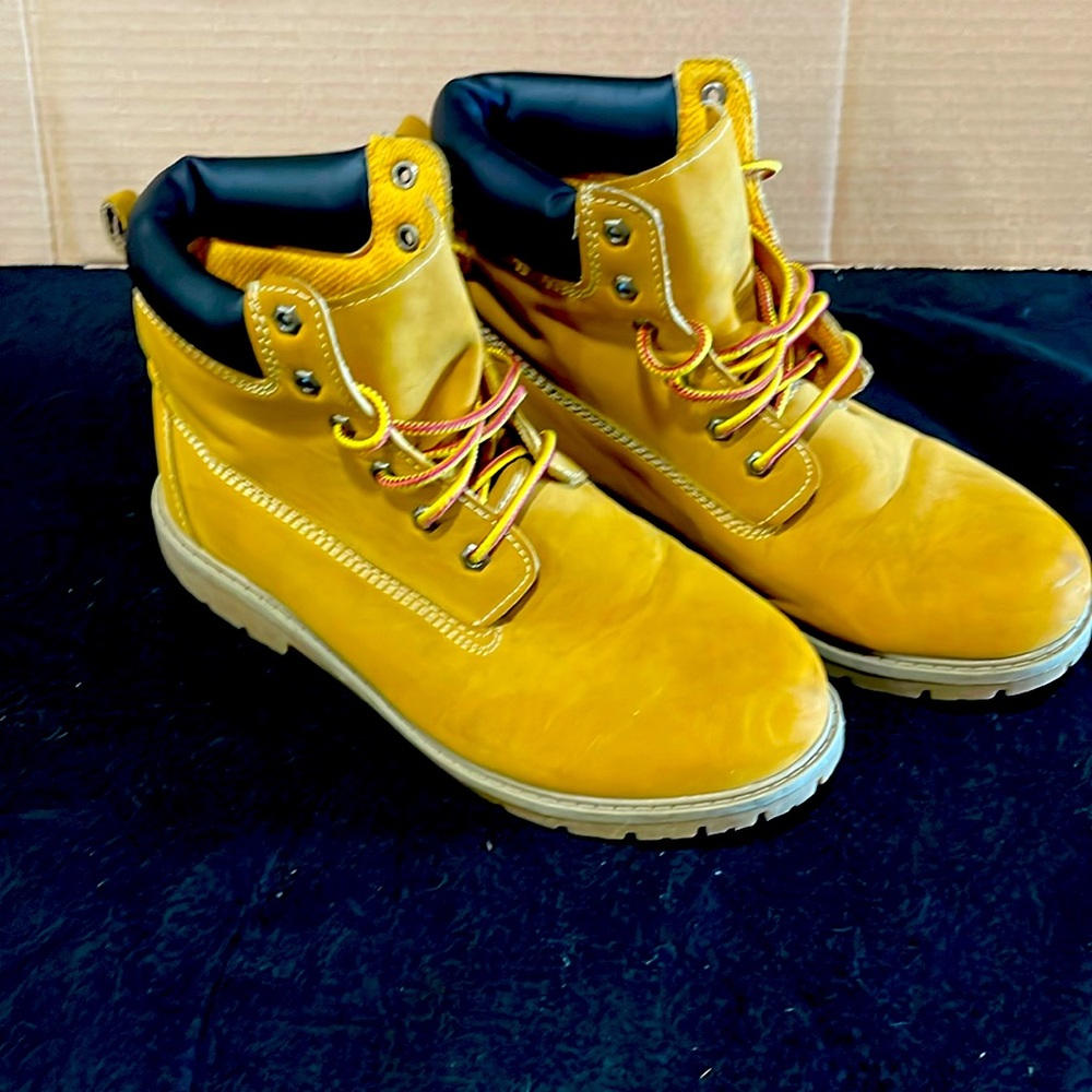 Ozark trail men’s work boots size 11